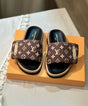 Chinelo Louis Vuitton Flatform Pool Pillow Cacao