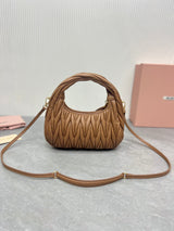 BOLSA Miu Miu Wander Matelasse Nappa Leather Mini Hobo Bag