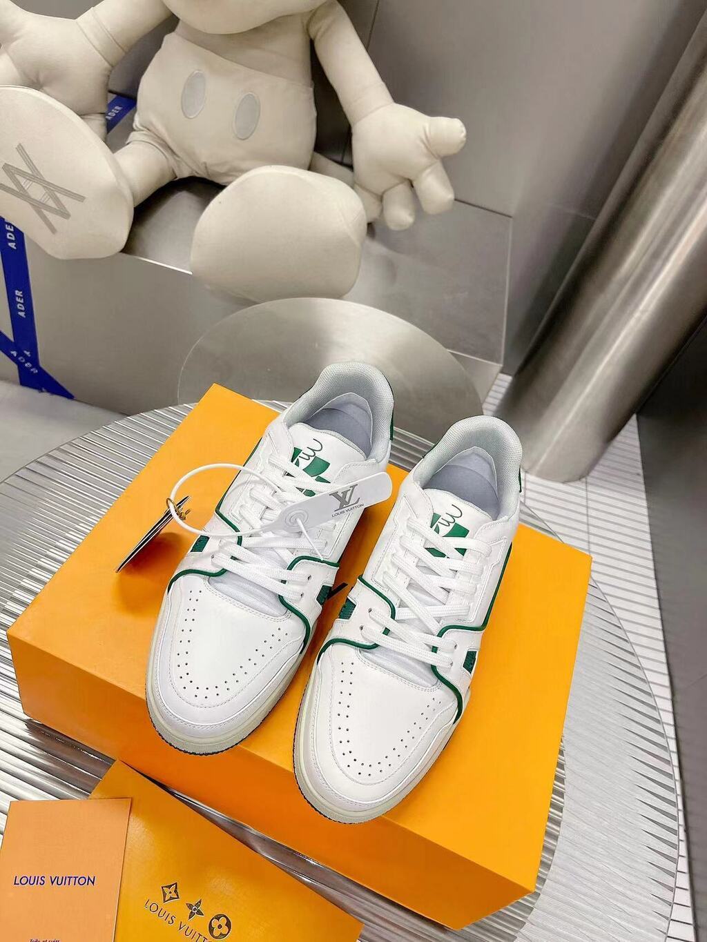 Louis Vuitton Trainer #54 Signature White Green