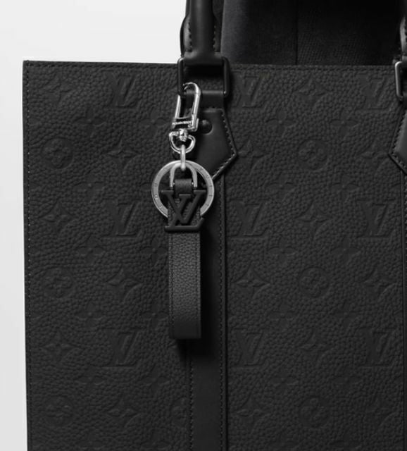 Chaveiro LV Aerogram Key Holder and Bag Charm