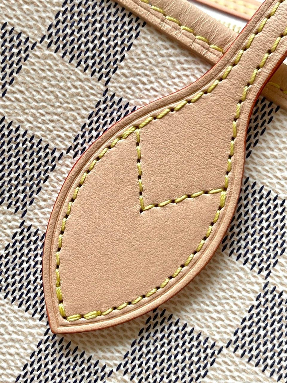 Louis Vuitton Neverfull Damier Azur PM Beige Lining