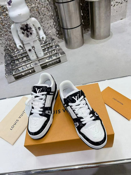 Louis Vuitton LV Trainer White Black (Pronta entrega)