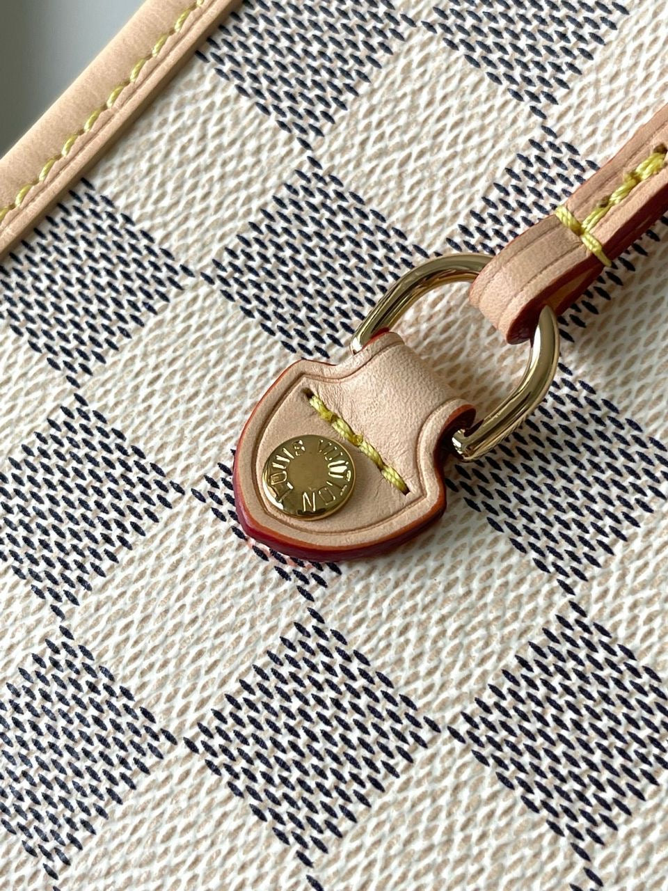 Louis Vuitton Neverfull Damier Azur PM Beige Lining