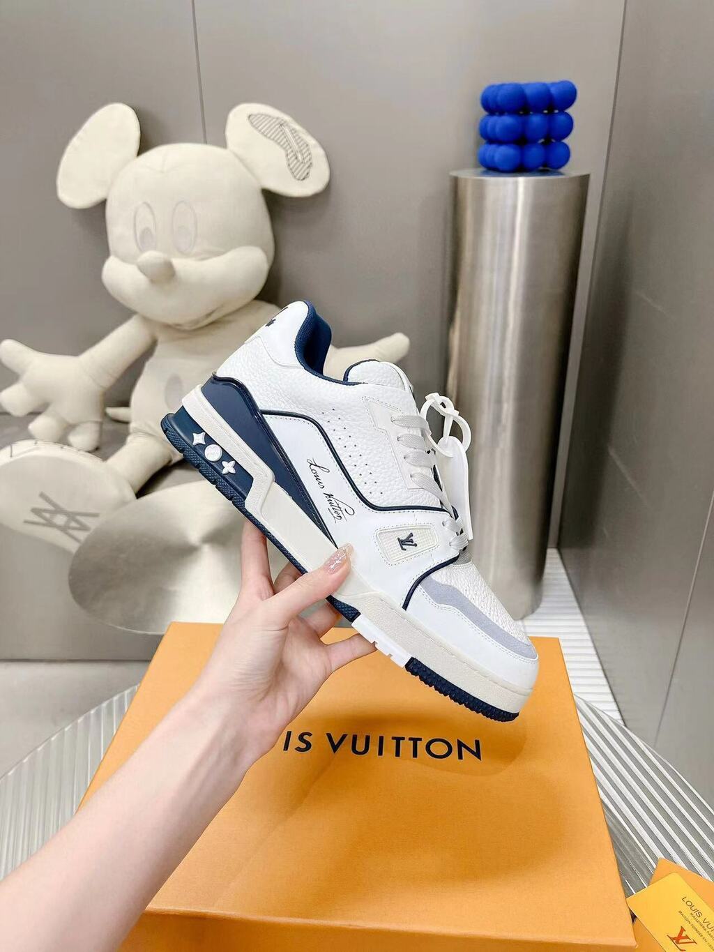 Louis Vuitton Trainer #54 Signature White Marine