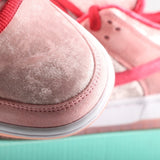 NIKE StrangeLove x Dunk Low SB 'Valentine's Day' (Pronta entrega)