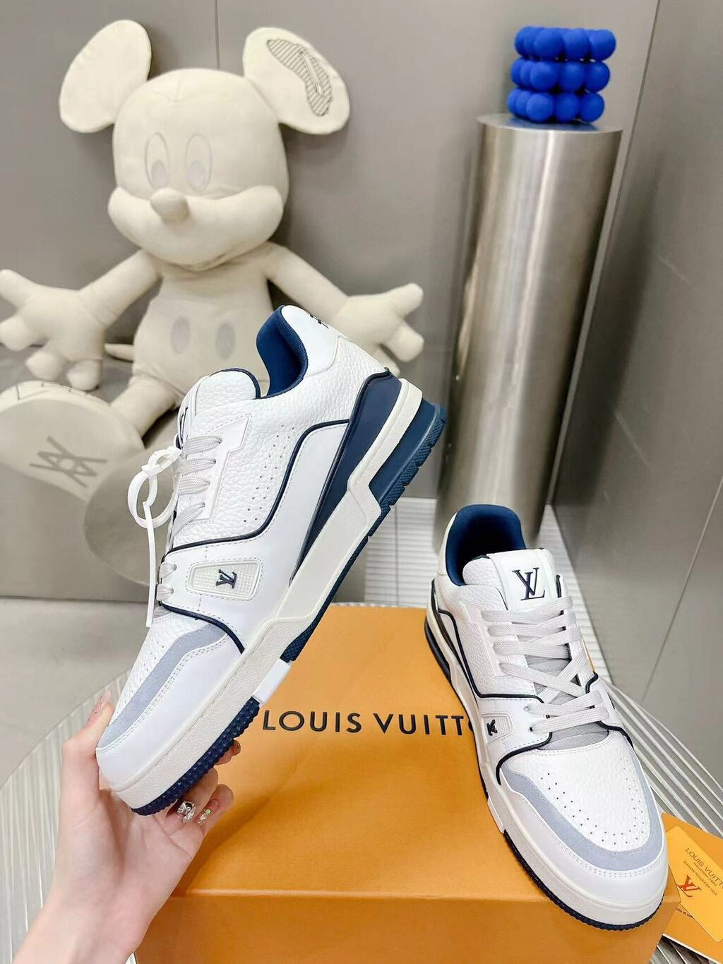 Louis Vuitton Trainer #54 Signature White Marine