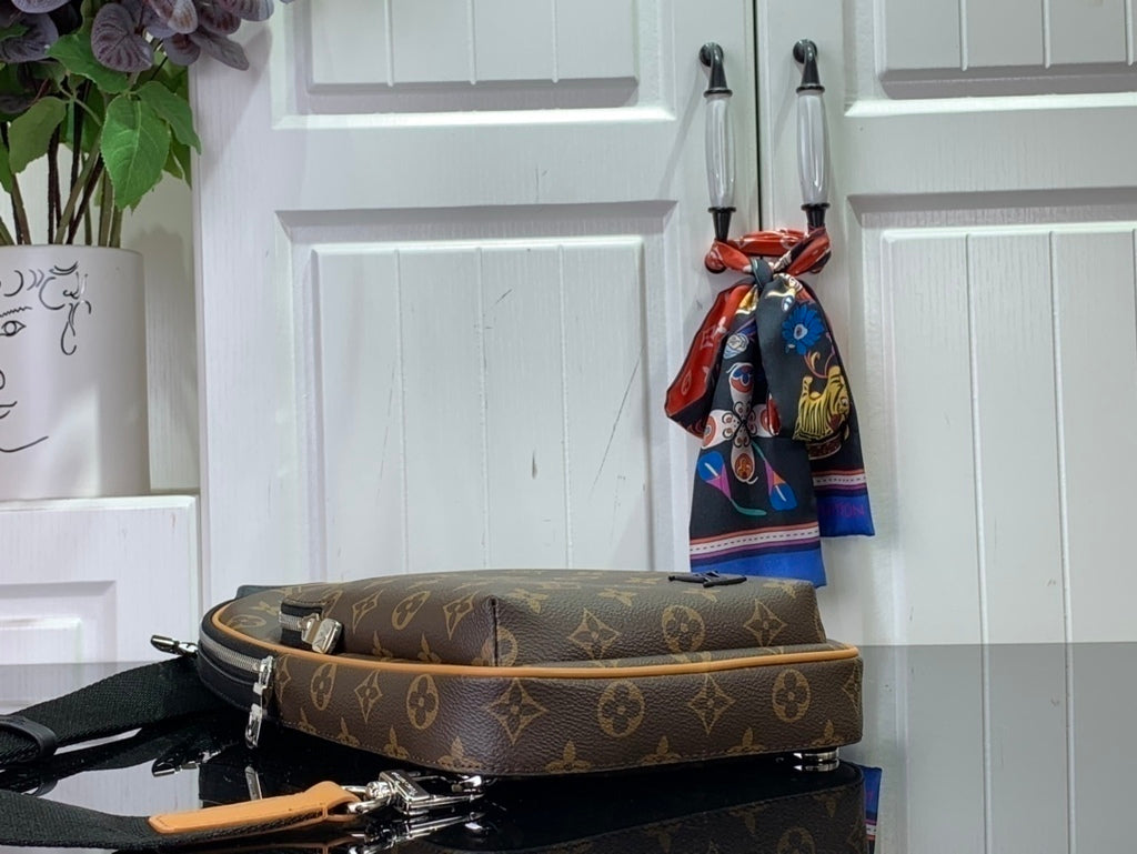 Louis Vuitton Avenue Sling Bag