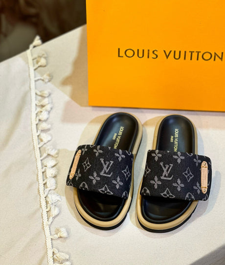 Chinelo Louis Vuitton Flatform Pool Pillow Black