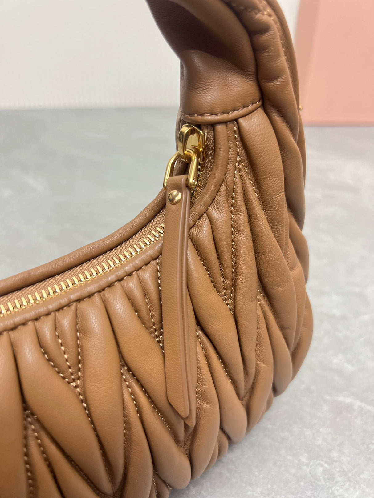 BOLSA Miu Miu Wander Matelasse Nappa Leather Mini Hobo Bag