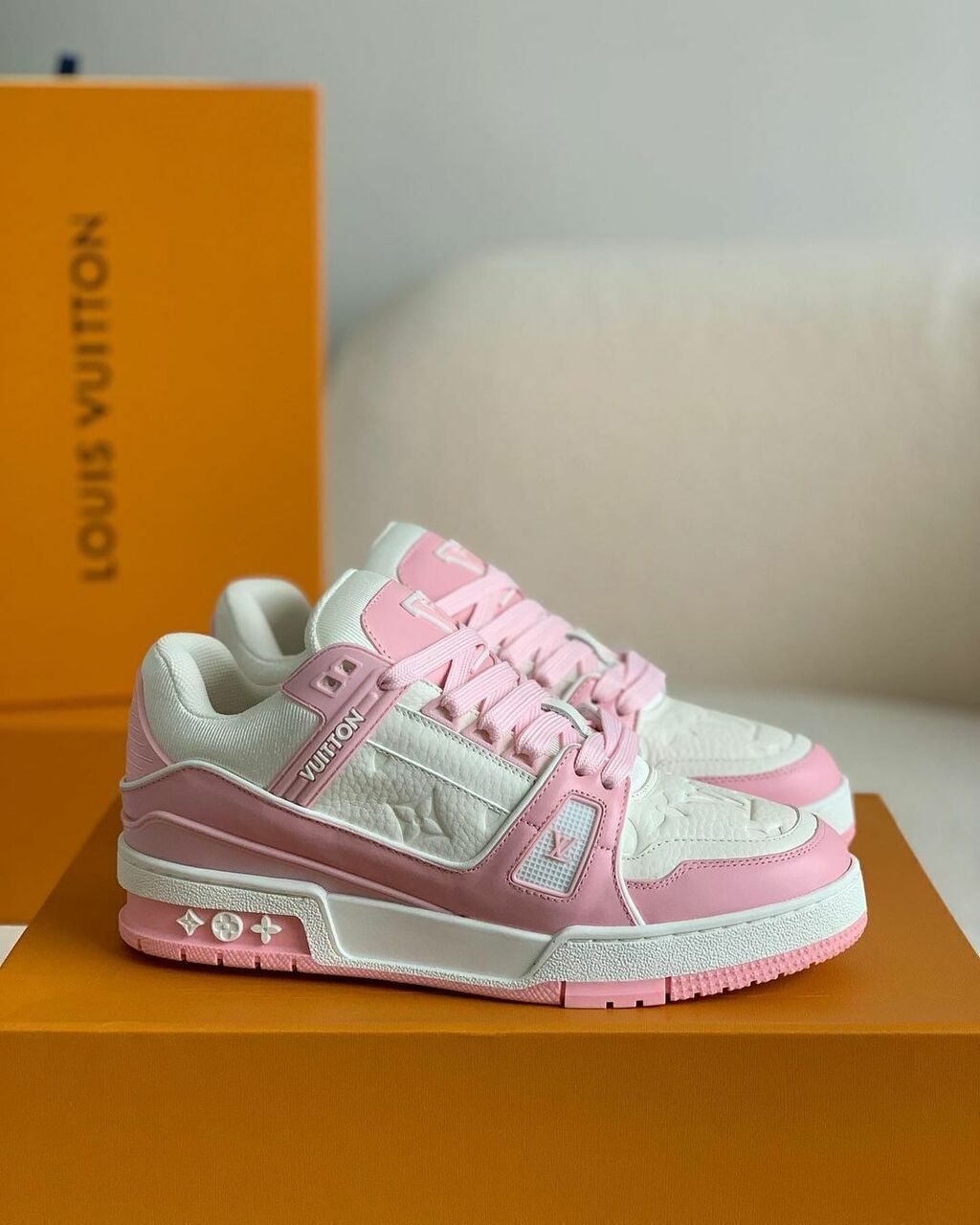 Louis Vuitton Trainer Pink Rose