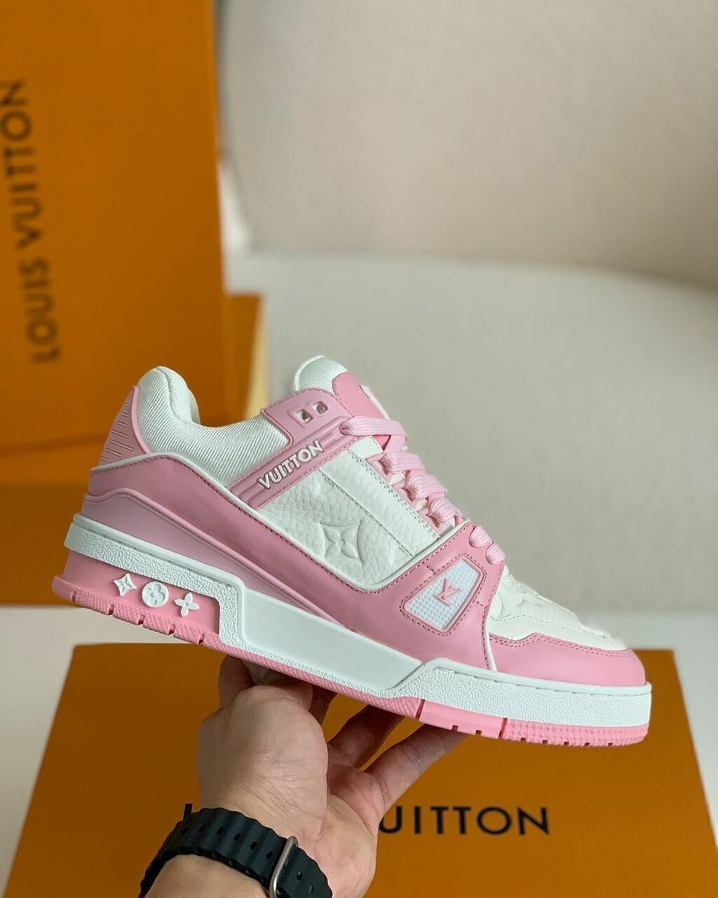 Louis Vuitton Trainer Pink Rose