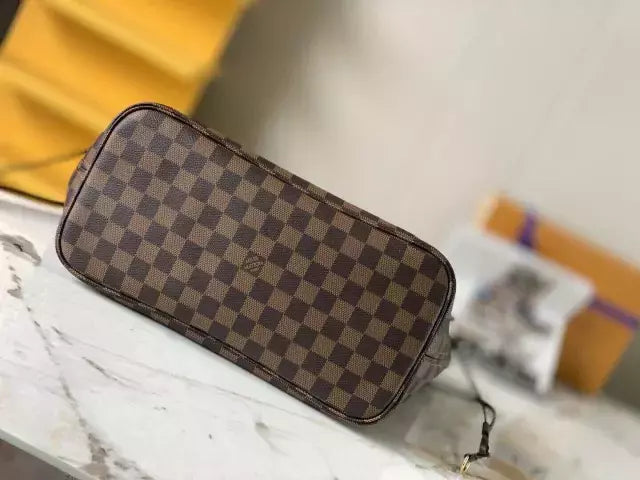 Louis Vuitton Neverfull GM - 40CM X 33CM X 20CM