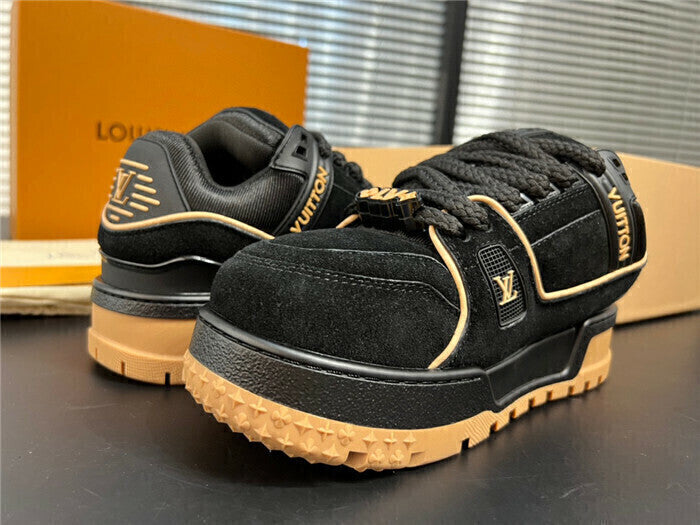 Louis Vuitton Trainer Maxi Camurça Marrom Preta